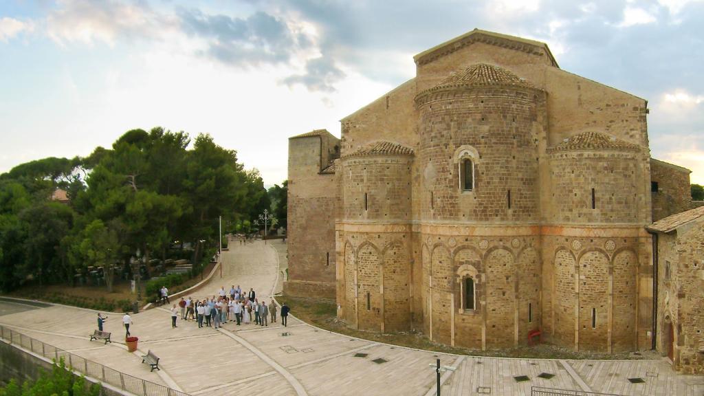 Hotel Leon D'Oro Castel Frentano Exterior foto